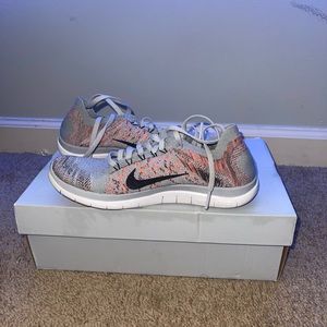 GENTLY WORN NIKE FREE 4.0 FLYKNIT